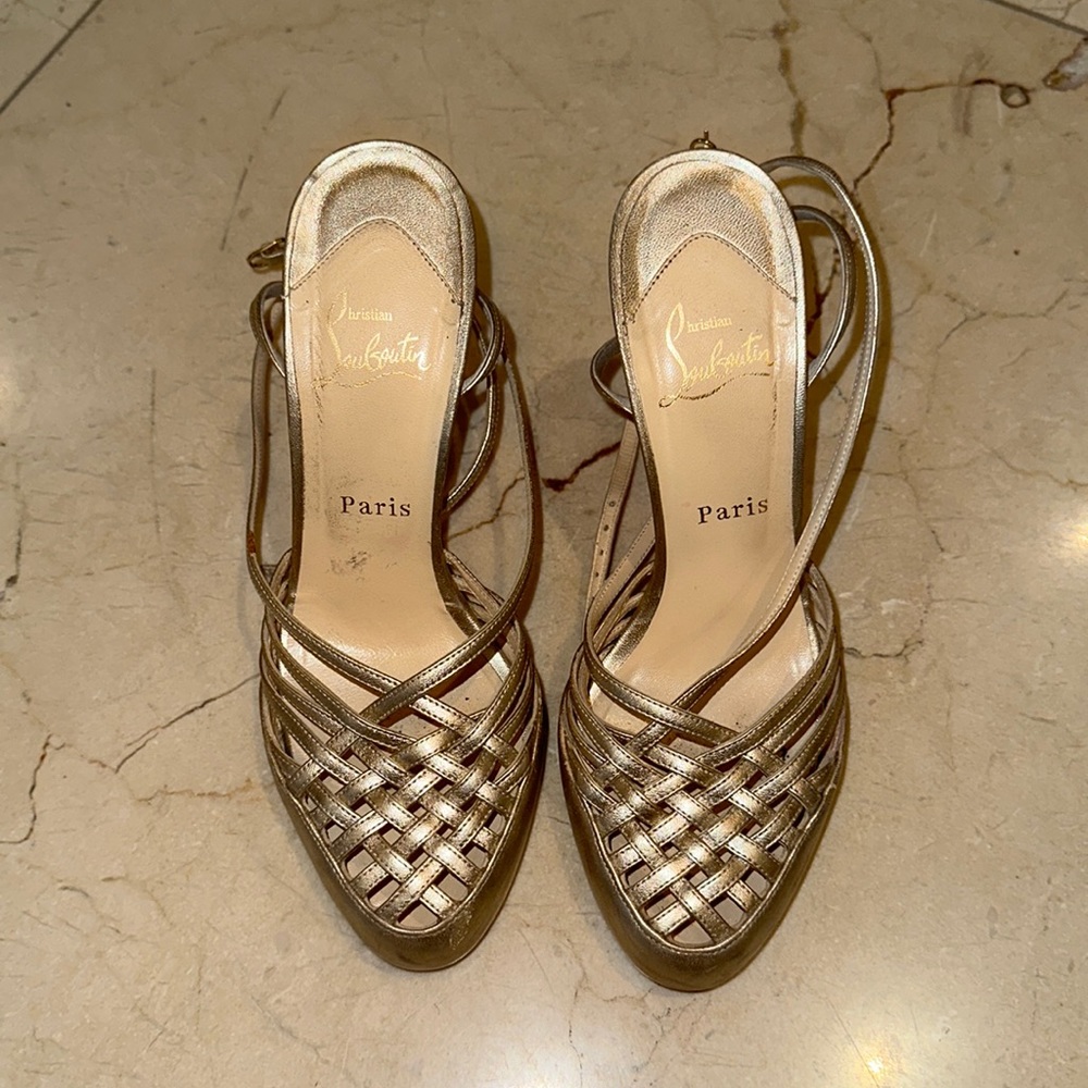 GOLD CHRISTIAN LOUBOUTINS